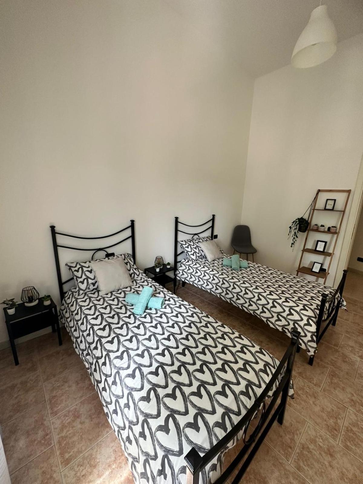 Casa Polly 2 - Ampio E Comodo Appartamento A Voghera Luaran gambar